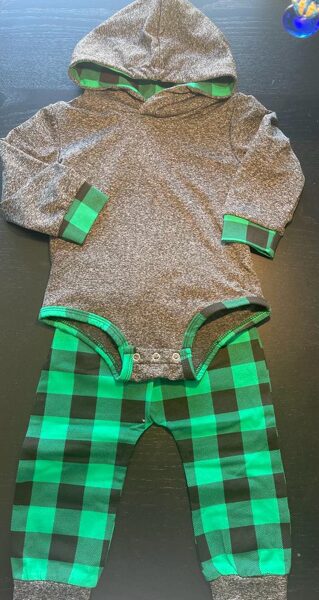 #KOMPLEKTS/68CM/BODY AR GARĀM ROKĀM/KAPUCE+BIKSES, TUMŠI PELĒKS AR ZAĻU