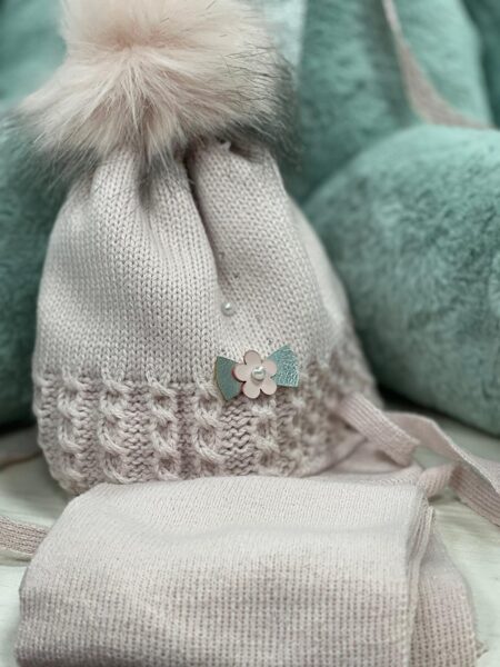 #Cepure adīta+šalle ar bumbuli/sasienama/bāli rozā/Zīdaiņu/36-38 cm