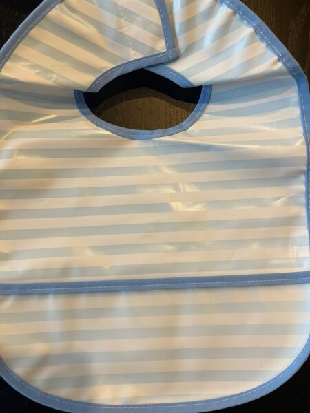 #priekšauts mitrumizturīgs/balts ar zilām svītrām