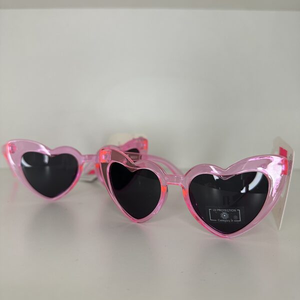 Saulesbrilles meitenēm Sirds formā S/M izm.
