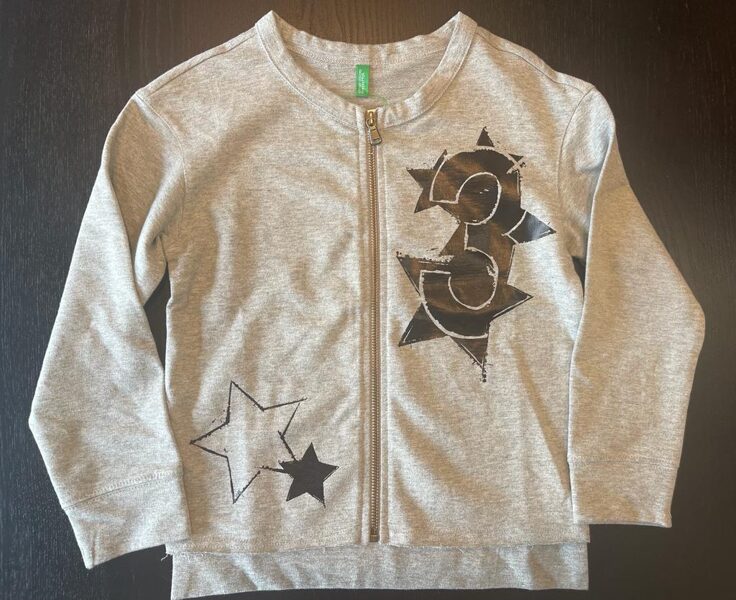 # Jaka 130 cm, pelēka ar zvaigznēm UNITED