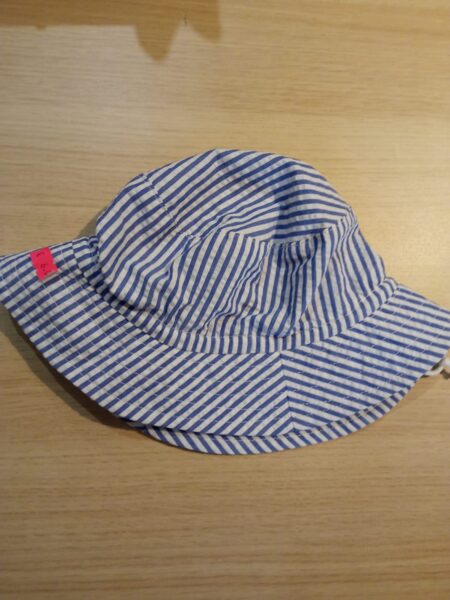 Platmale balta ar zilām strīpām ar savelkamu iekšpusi 56 izmērs