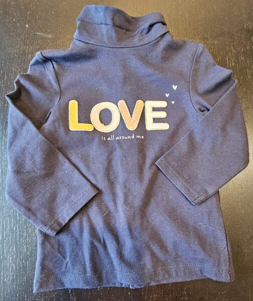 #garroku krekls tumši zils ar uzrakstu LOVE, ar pogājamu aizmuguri 73/76CM KIABI