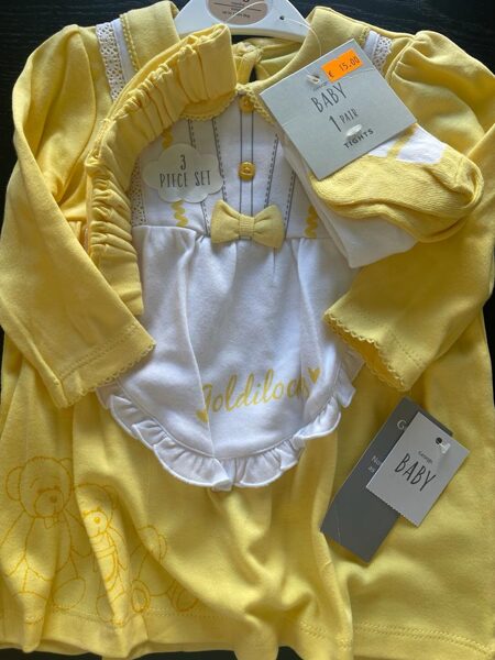 #KOMPLEKTS-kleita,zeķubikses,galvas lenta/68cm,3-6m/dzelteni toņi