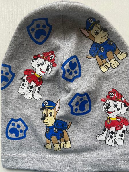 Puišu cepure/plāna/ GAIŠI pelēka/SUŅU PATRUĻA/sunīši/ platums 20 cm/dziļums 21 cm