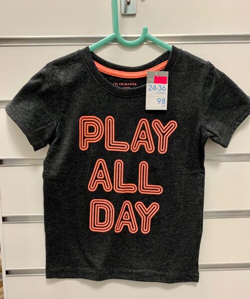Īsroku krekls 2-3 gadi/98cm/Melns ar uzrakstu-Play all day