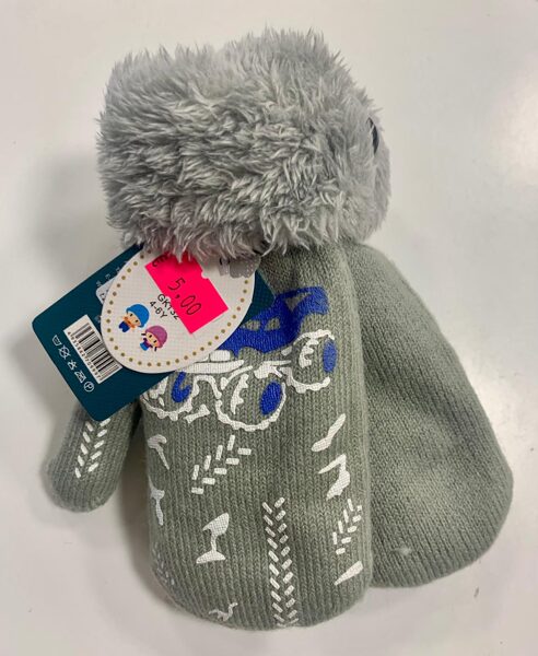 Siltie cimdi 4-6 gadi/Pelēki ar baltiem elementiem un zilu auto/pūkaina augša