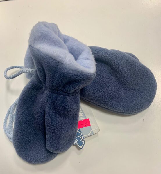 Siltie cimdi/Tumši zili ar gaiši zilu.