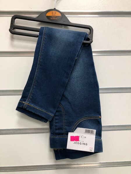 #Džinsa bikses meitenēm 3-4 gadi/98-104cm/Tumši zilas ar balinājuma efektu.