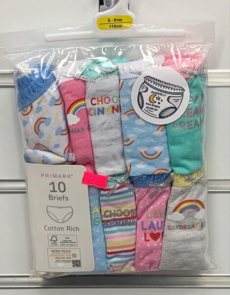 Apakšbikses 10gb/5-6 gadi/116cm/krāsainas ar varavīksnēm.