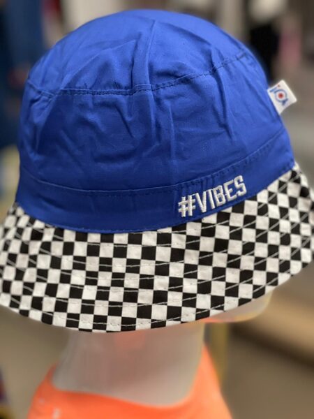 Vasaras cepure zēniem/izmērs 54/aizmugurē savelkama aukla/zila ar rūtainu malu/Vibes