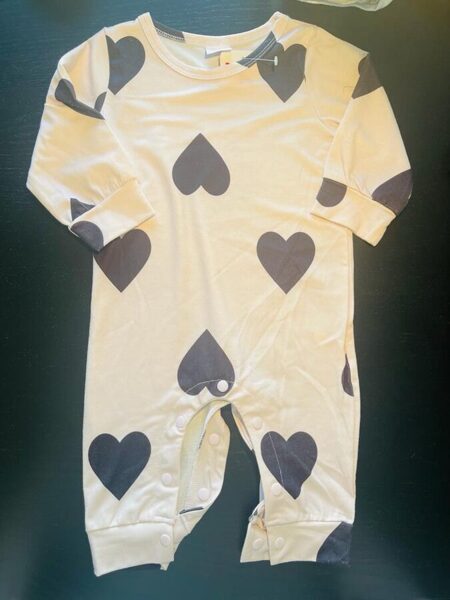 #ROMPERIS 82CM/9-12M./BĀLI ROZĀ AR MELNU SIRDI