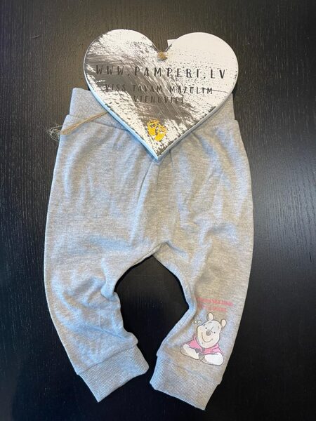 # bikses pelēkā krāša ar vinniju pūku rozā kreklē 68-74cm