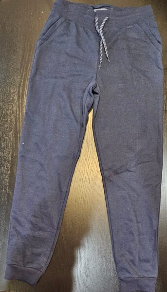 # sporta bikses sasienamas, tumši zilas ar siltinājumu 140cm/9-10gadi