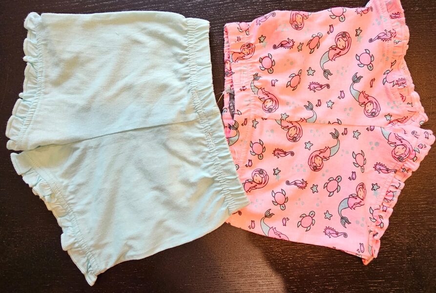 # šorti 2 gab./74cm/6-9mēn/ gaiši zilas un rozā ar nāriņām