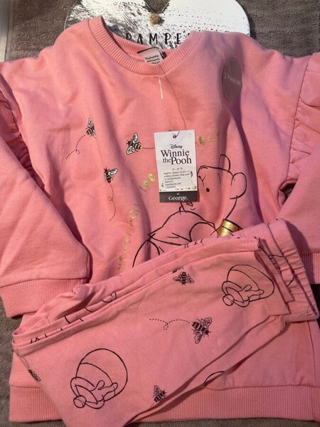 #KOSTĪMS 86-92CM/1,5-2G/SILTINĀTS DŽEMPERIS AR LEGINGIEM AR VINNIJU PŪKU,BITĒM UN MEDUSPODU