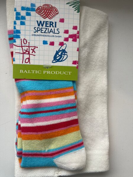 #Zeķubikses 62cm/baltas ar strīpām/krāsainas strīpas